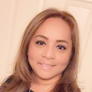 Meet your Posher, Claudia